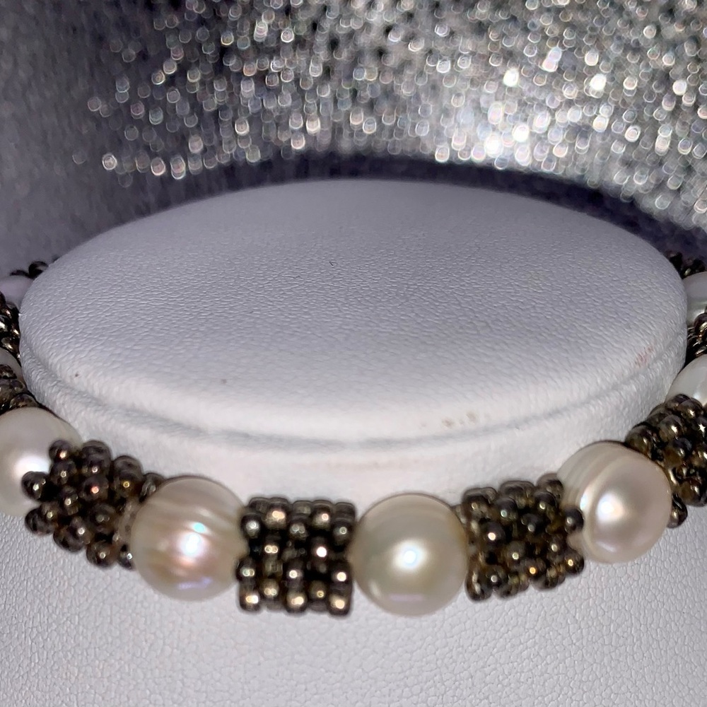 Artisan Pearl and Bronze Beaded Bracelet - Picture 5 of 5